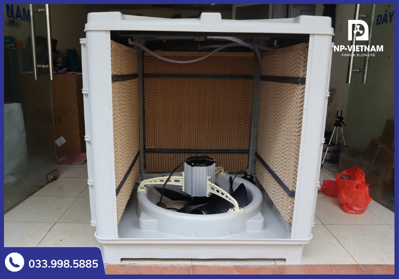 Cấu tạo bên trong của máy air cooler hướng thổi xuống